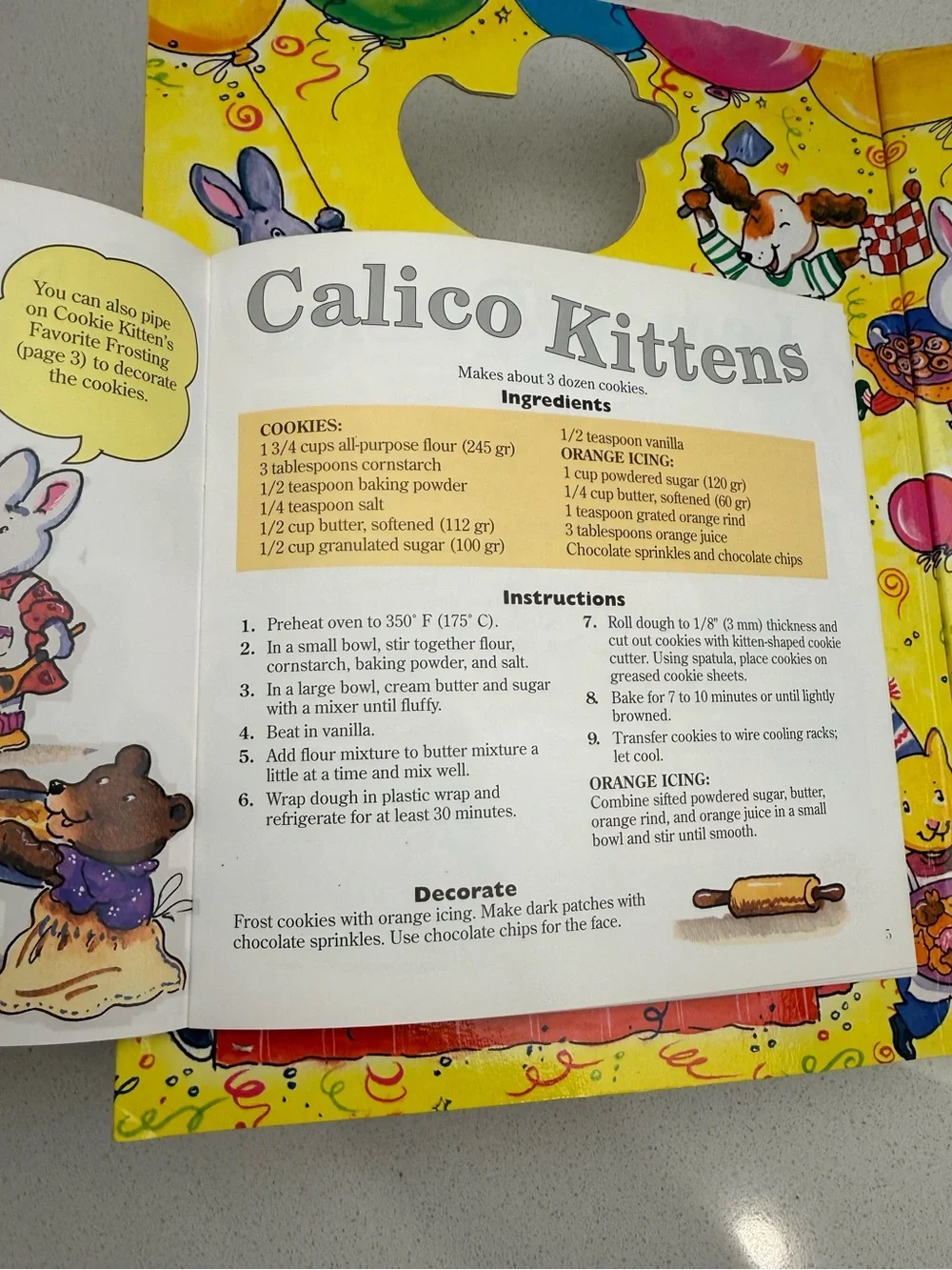 Vintage 90s Children's Cookie Cutter Set & Recipe Book Kitten's Cookie Party